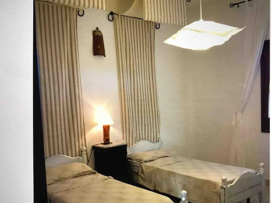 Villa Pedduzza אורוסיי