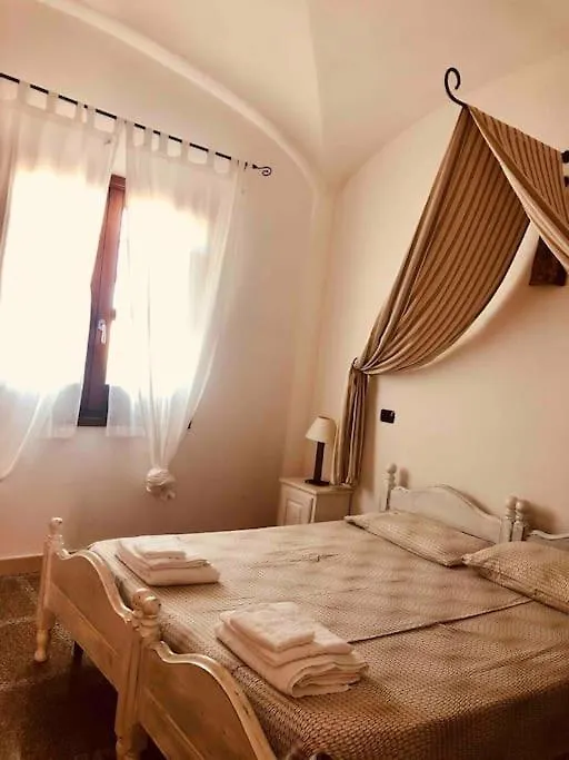 Villa Pedduzza אורוסיי